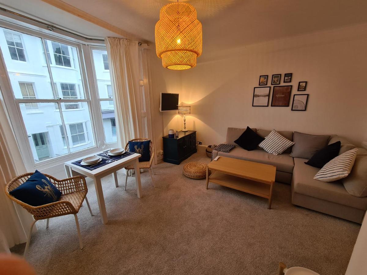 Centrally Located, Comfortable Apartment Near Station, Beach And North Laines Hove Exterior foto