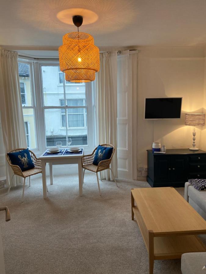 Centrally Located, Comfortable Apartment Near Station, Beach And North Laines Hove Exterior foto