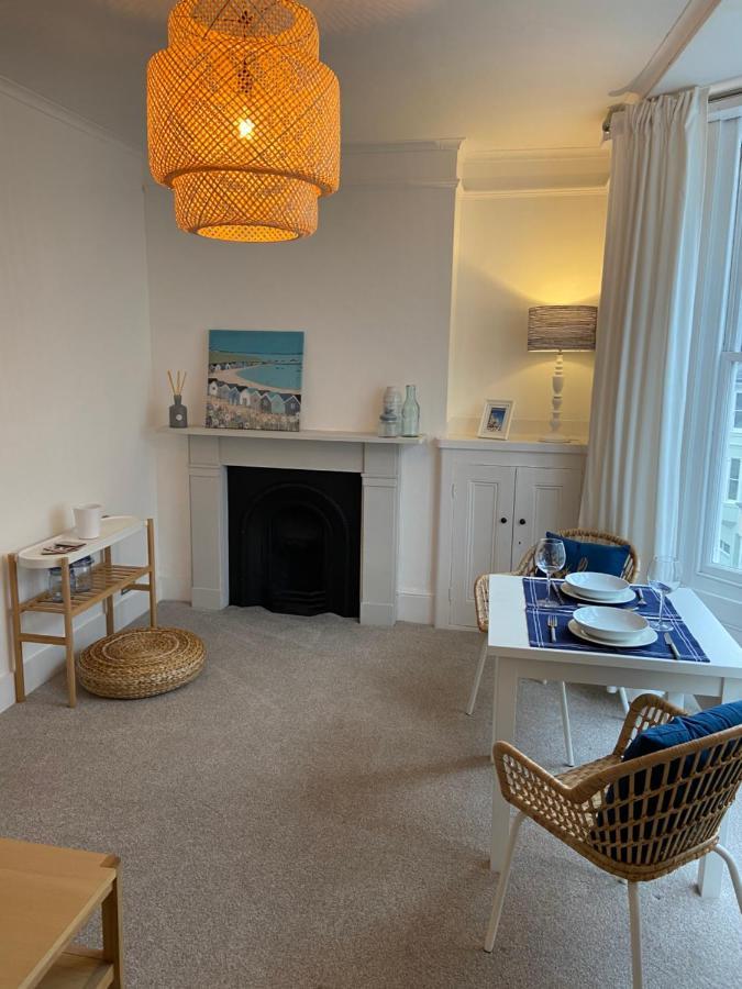 Centrally Located, Comfortable Apartment Near Station, Beach And North Laines Hove Exterior foto
